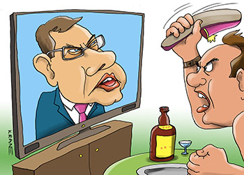 карикатура. Кудрин выступает по телевизору про экономику России. Телезритель запускает тапком в экран телевизора.